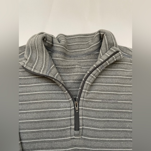 Patagonia fleece pullover. - Picture 3 of 6